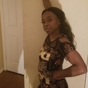 Meet your Posher, Monica